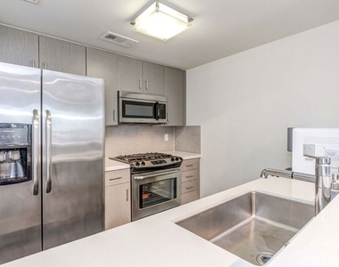 436 S Virgil Avenue - Photo Thumbnail 2