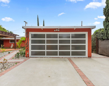 6742 Sunny Brae Avenue - Photo Thumbnail 39