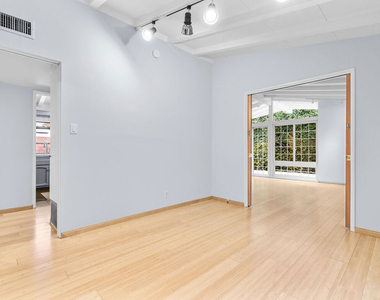 6742 Sunny Brae Avenue - Photo Thumbnail 16