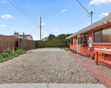 6742 Sunny Brae Avenue - Photo Thumbnail 48