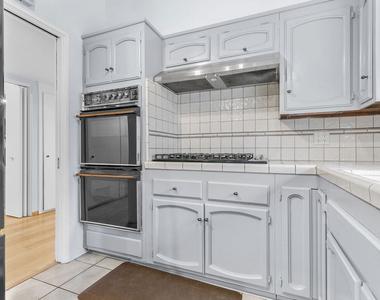 6742 Sunny Brae Avenue - Photo Thumbnail 19