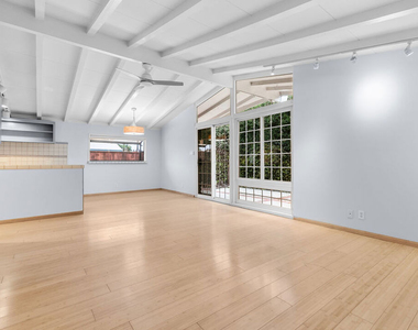 6742 Sunny Brae Avenue - Photo Thumbnail 10