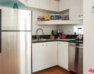 8661 Clifton Way - Photo Thumbnail 10