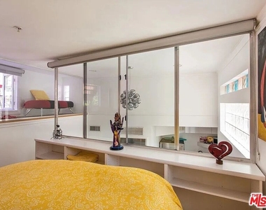 8661 Clifton Way - Photo Thumbnail 15