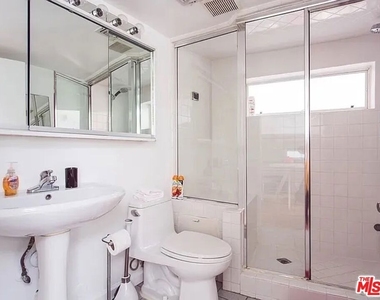 8661 Clifton Way - Photo Thumbnail 16