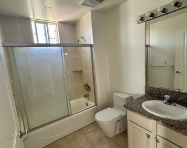 1412 S Sherbourne Drive - Photo Thumbnail 8