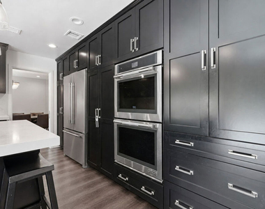 5516 Bluebell Avenue - Photo Thumbnail 14