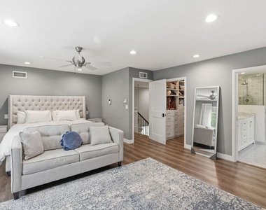 5516 Bluebell Avenue - Photo Thumbnail 23