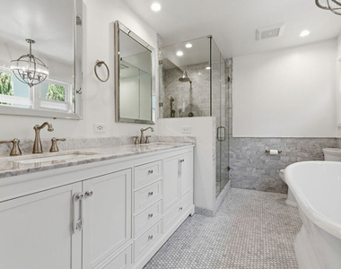 5516 Bluebell Avenue - Photo Thumbnail 26