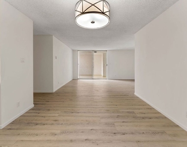 1114 12th Street - Photo Thumbnail 12