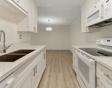 1114 12th Street - Photo Thumbnail 11