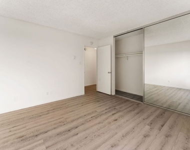 1114 12th Street - Photo Thumbnail 17