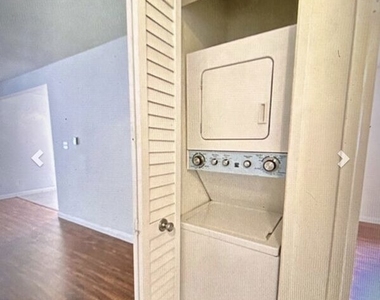 1868 10th Street - Photo Thumbnail 4