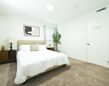 11839 205th Street - Photo Thumbnail 7
