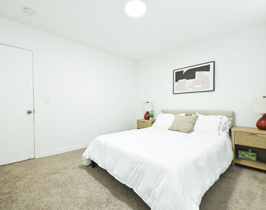 11839 205th Street - Photo Thumbnail 12