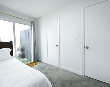 11839 205th Street - Photo Thumbnail 3