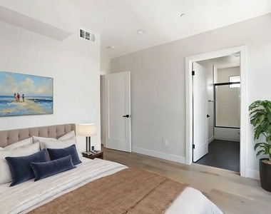 1726 Menlo Avenue - Photo Thumbnail 3