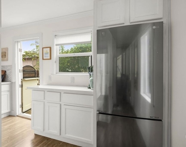 306 W Plymouth - Photo Thumbnail 13