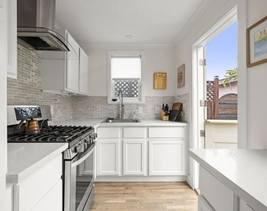 306 W Plymouth - Photo Thumbnail 14