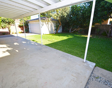 12944 Haynes Street - Photo Thumbnail 31