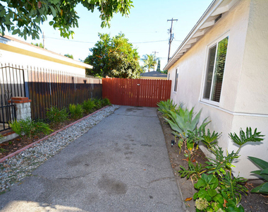 12944 Haynes Street - Photo Thumbnail 40