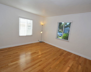 12944 Haynes Street - Photo Thumbnail 16