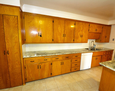 12944 Haynes Street - Photo Thumbnail 30