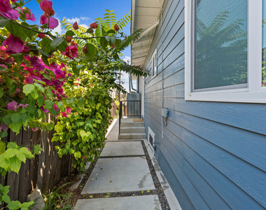 406 N Benton Way - Photo Thumbnail 2
