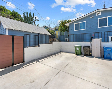 406 N Benton Way - Photo Thumbnail 20
