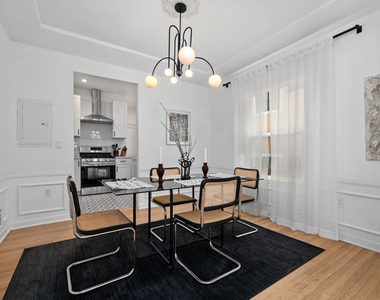1270 N Hayworth Avenue - Photo Thumbnail 7