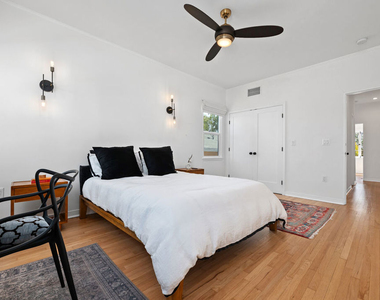 1270 N Hayworth Avenue - Photo Thumbnail 19