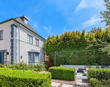 1270 N Hayworth Avenue - Photo Thumbnail 20