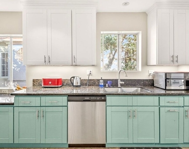 9928 Robbins Drive - Photo Thumbnail 29