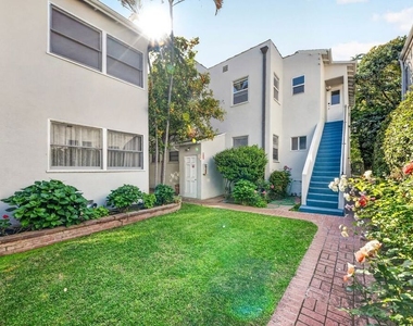 9928 Robbins Drive - Photo Thumbnail 55
