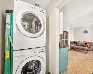 9928 Robbins Drive - Photo Thumbnail 52