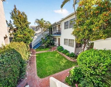 9928 Robbins Drive - Photo Thumbnail 60