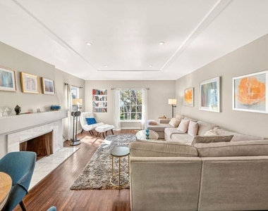 9928 Robbins Drive - Photo Thumbnail 70