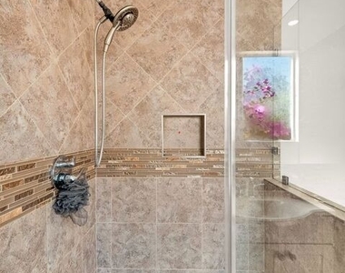 9928 Robbins Drive - Photo Thumbnail 51