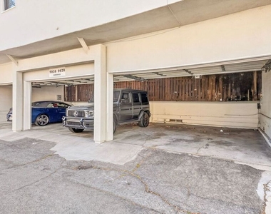 9928 Robbins Drive - Photo Thumbnail 64