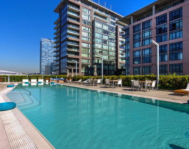 1155 S Grand Avenue - Photo Thumbnail 16