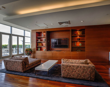 1155 S Grand Avenue - Photo Thumbnail 20