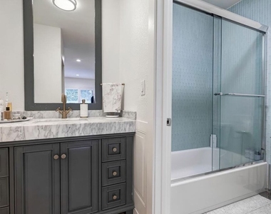 141 S Clark Drive - Photo Thumbnail 10
