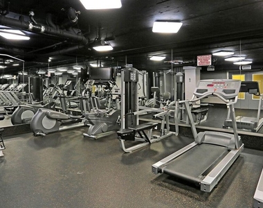 141 S Clark Drive - Photo Thumbnail 13