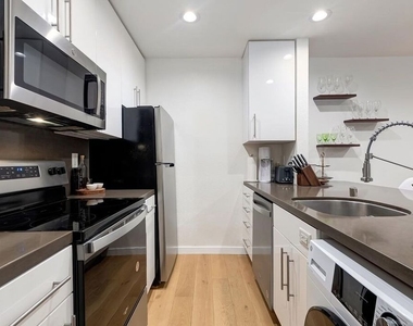 141 S Clark Drive - Photo Thumbnail 5