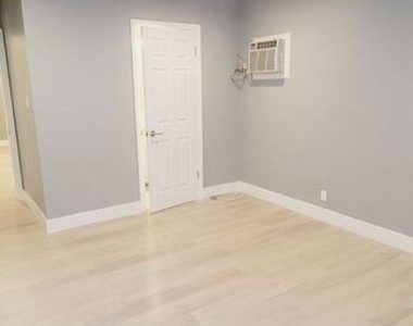 1132 S Oakhurst - Photo Thumbnail 15