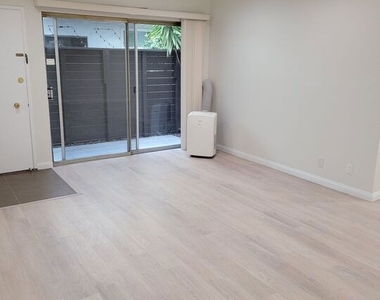 1132 S Oakhurst - Photo Thumbnail 5