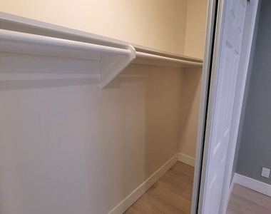 1132 S Oakhurst - Photo Thumbnail 11