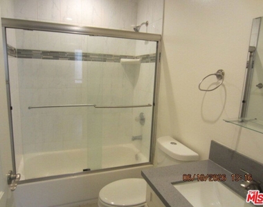 5235 Virginia Avenue - Photo Thumbnail 5