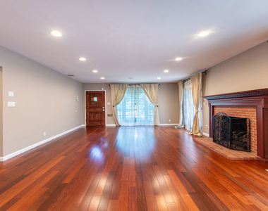 4167 Klump Avenue - Photo Thumbnail 4