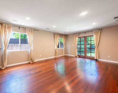 4167 Klump Avenue - Photo Thumbnail 10